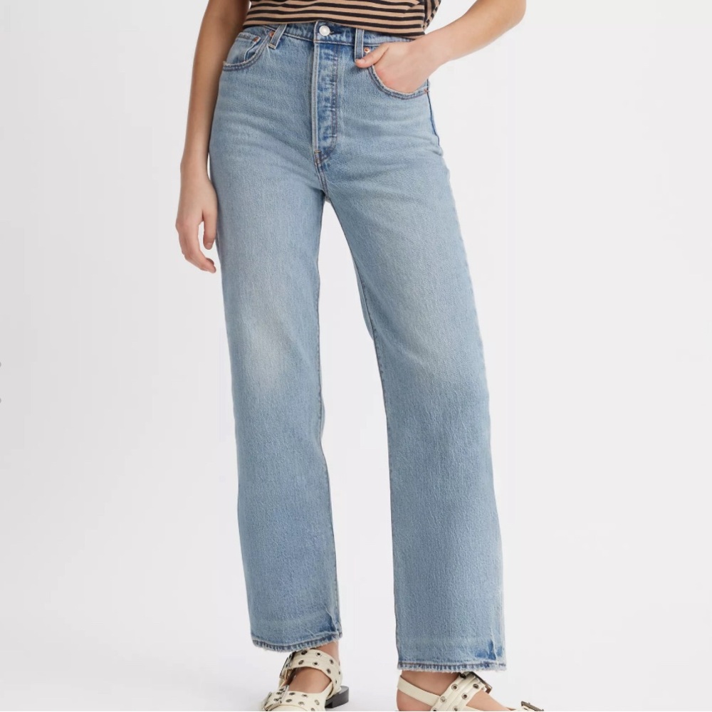 Levi’s Ribcage Straight Ankle Jeans Women’s Size 28